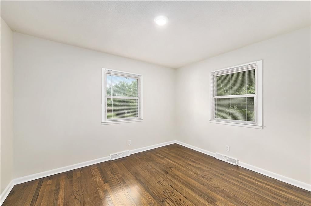 5013 N Fremont Avenue — photo 16