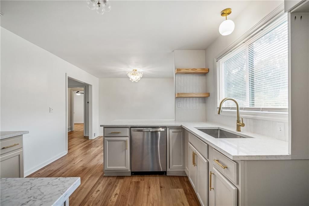 2411 W 77th Street — photo 13