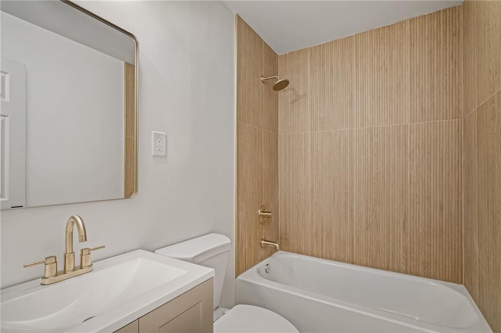 2411 W 77th Street — photo 17