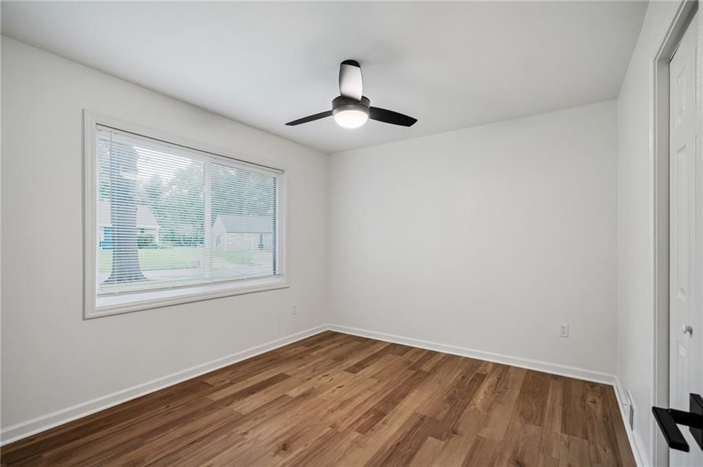 2411 W 77th Street — photo 20