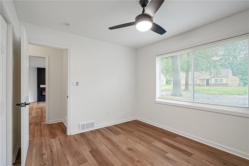 2411 W 77th Street — photo 21