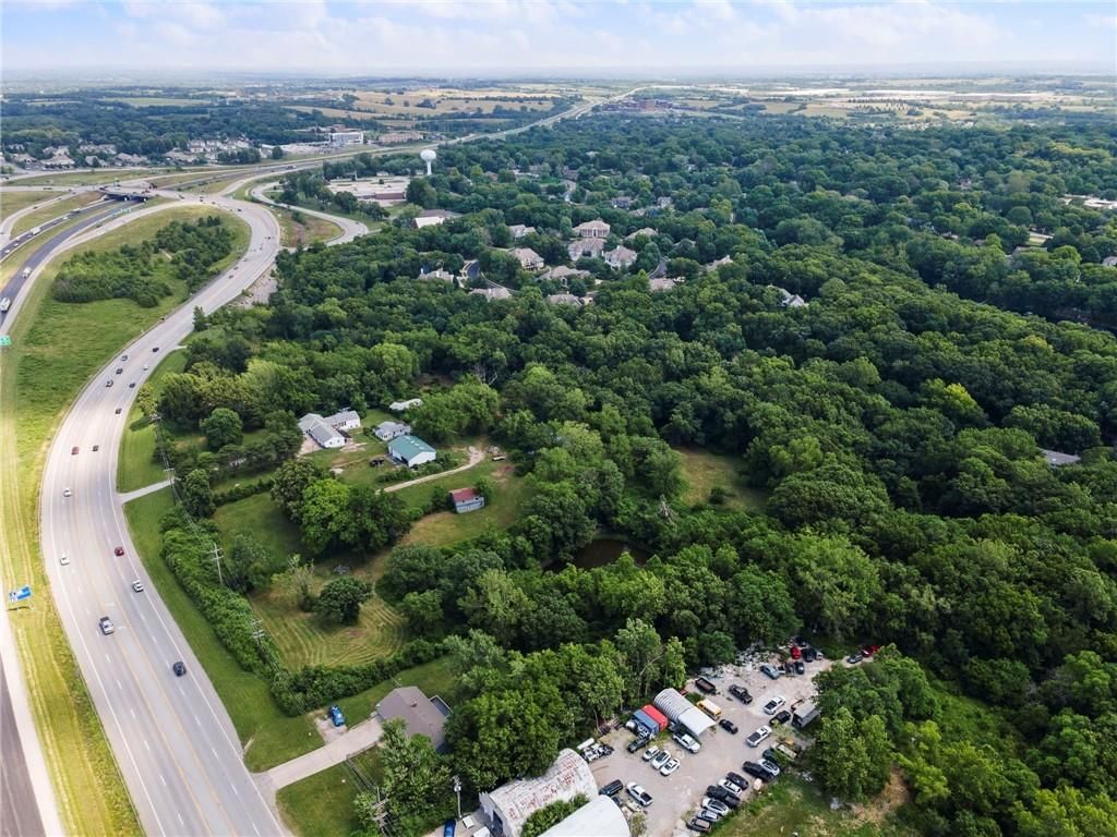 1311 & 1203 N State Route 291 Highway — photo 3