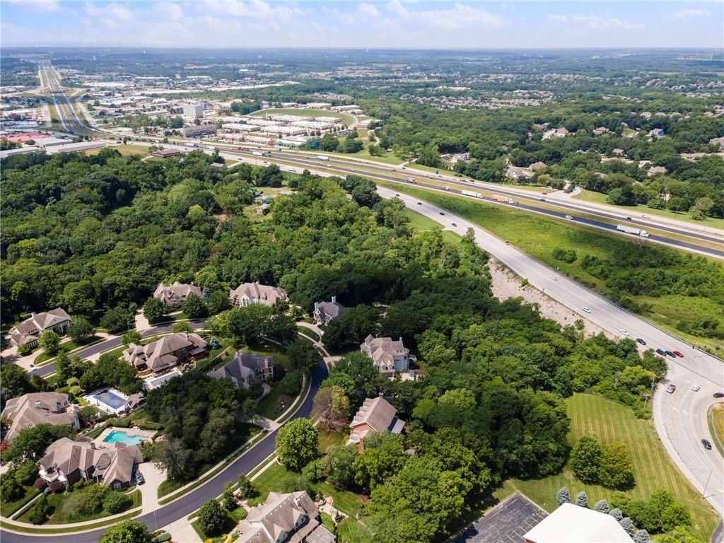 1311 & 1203 N State Route 291 Highway — photo 10