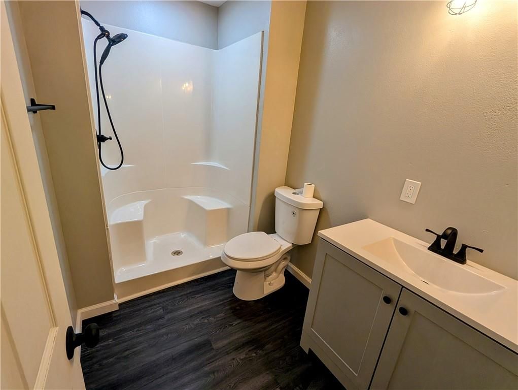 710 E Vine Street — photo 15