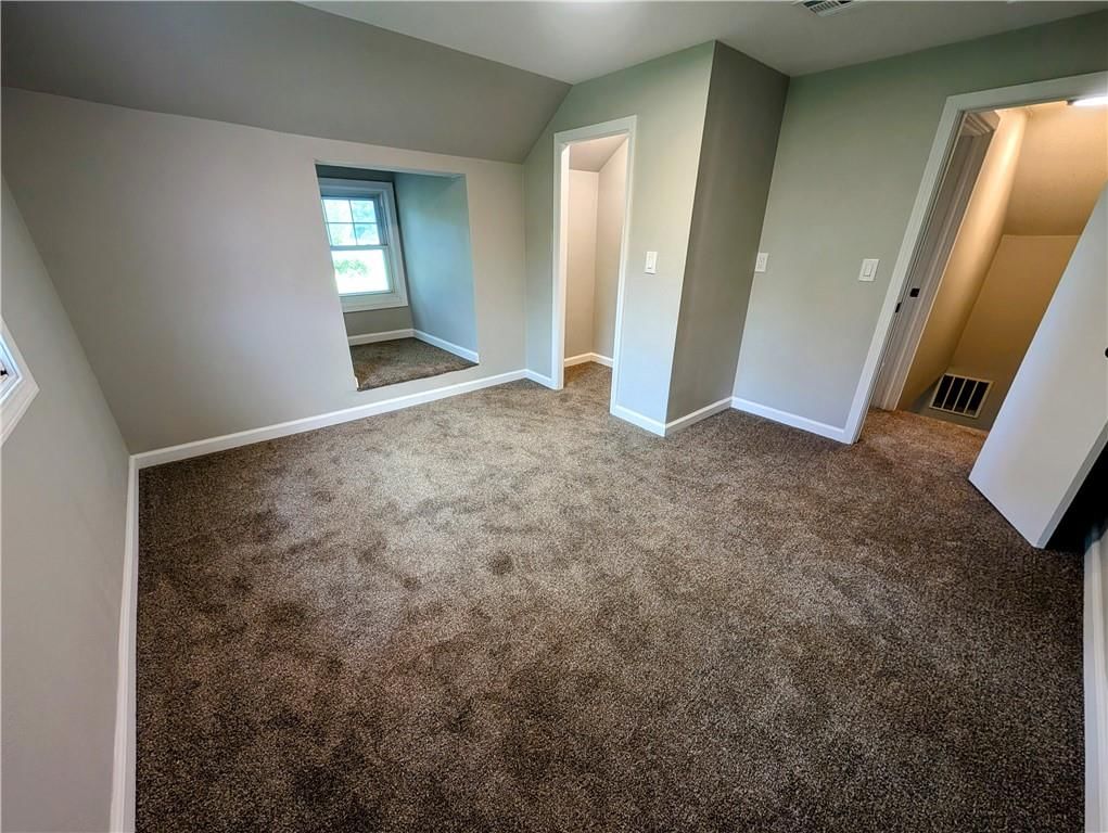 710 E Vine Street — photo 18