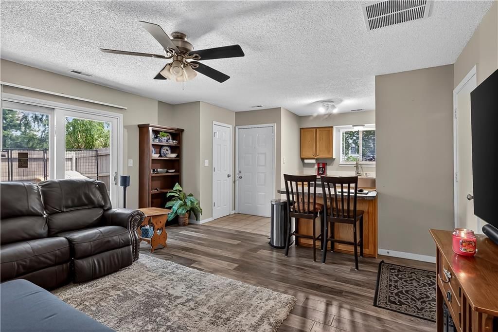 1001 Alma Drive — photo 6