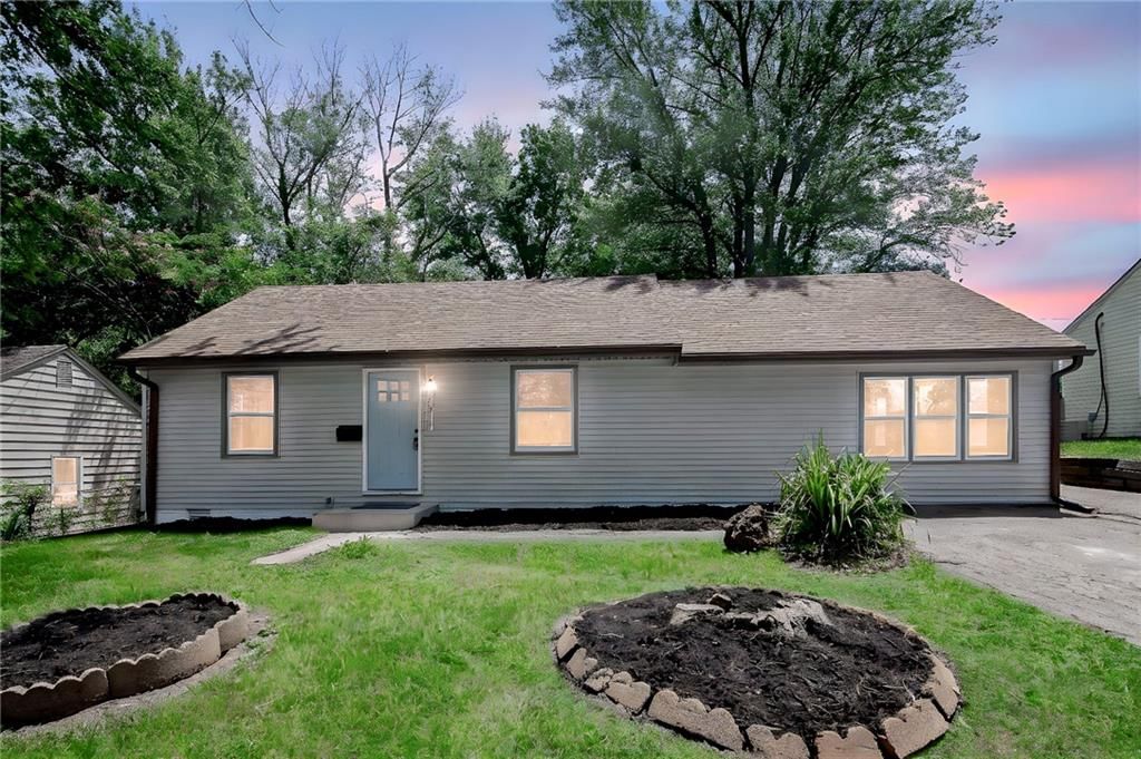 2611 Yates Avenue — photo 3