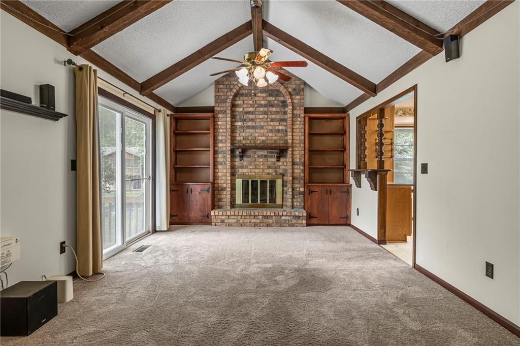 1952 Sleepy Hollow Drive — photo 15