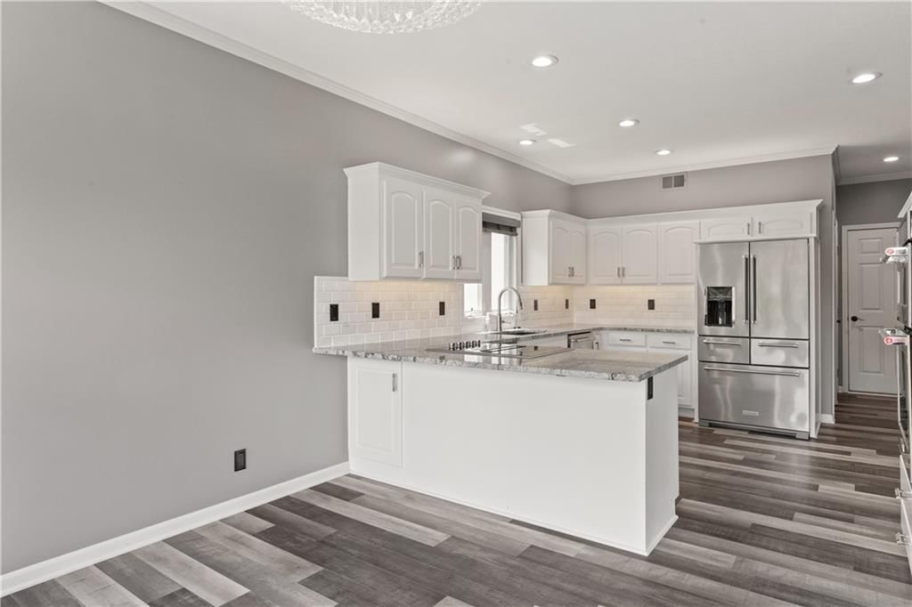 5605 NE Coral Drive — photo 23