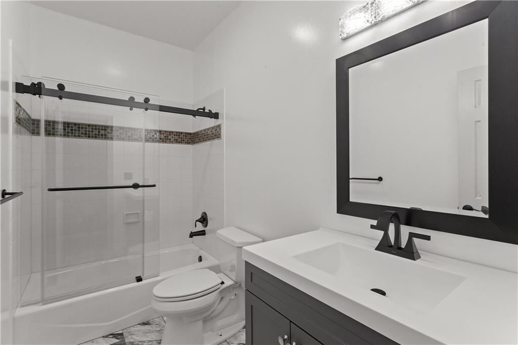 5605 NE Coral Drive — photo 42