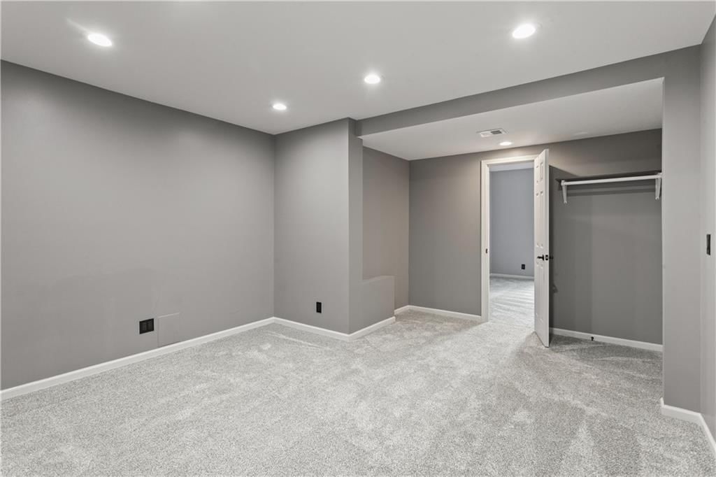 5605 NE Coral Drive — photo 50