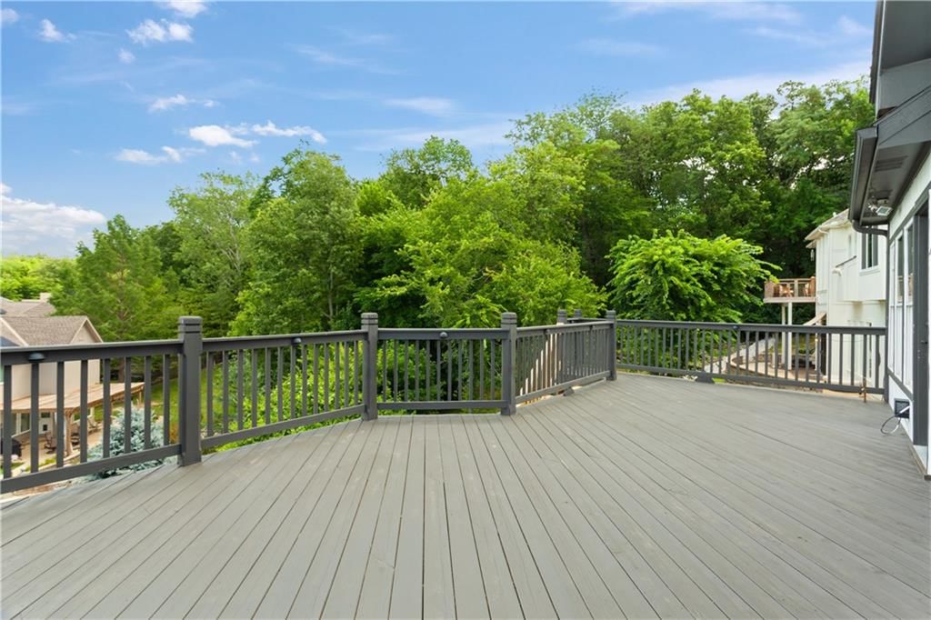5605 NE Coral Drive — photo 10