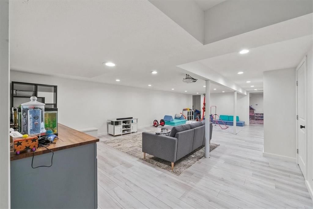 840 W Larkspur Street — photo 20