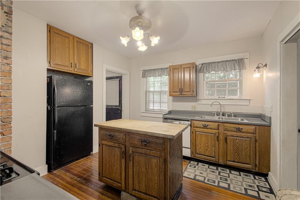 5500 Central Street — photo 17