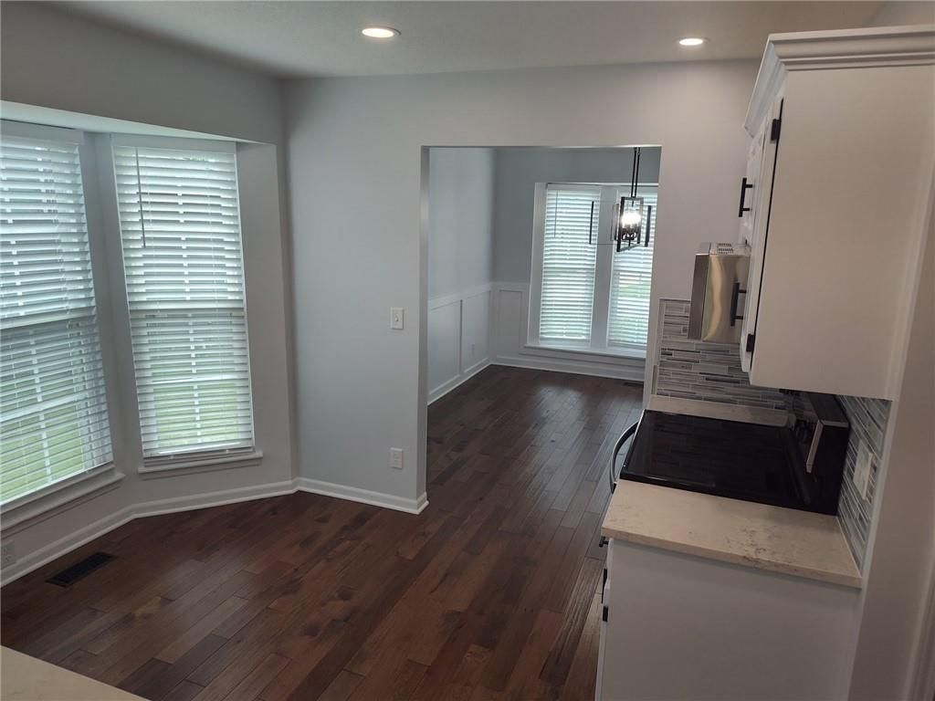 10910 W 115th Street — photo 8