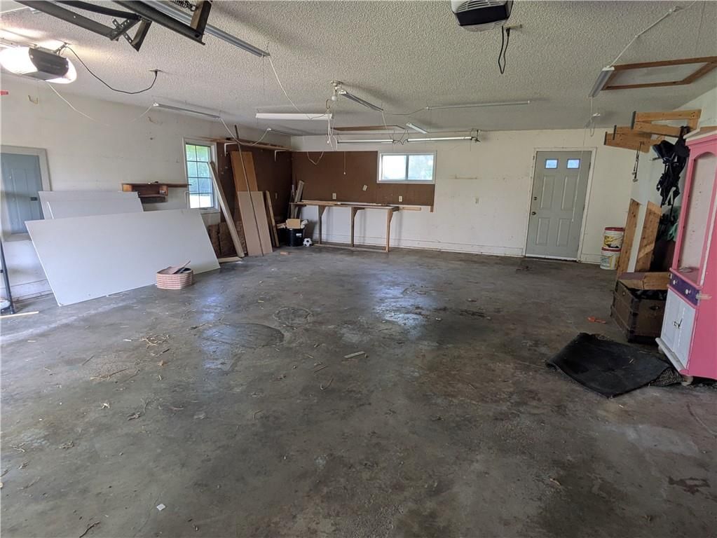 400 Patricia Street — photo 31