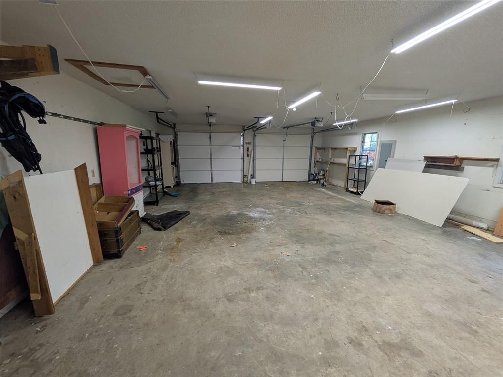 400 Patricia Street — photo 32