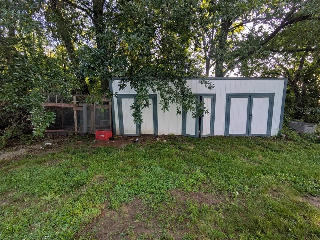 400 Patricia Street — photo 34
