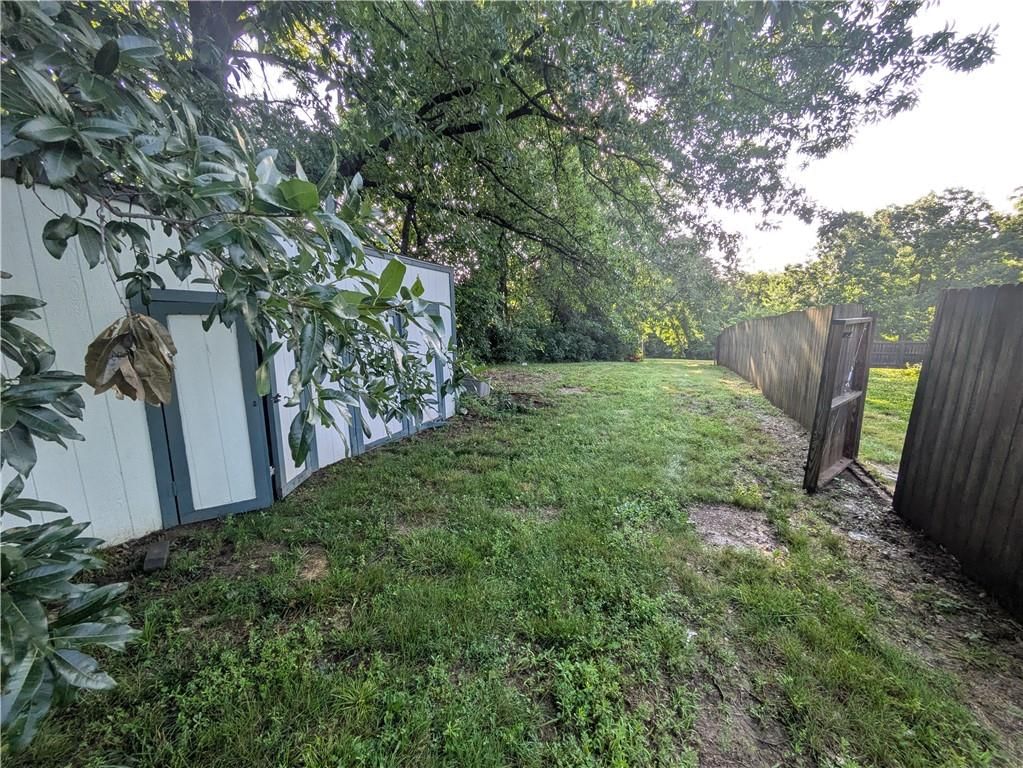 400 Patricia Street — photo 35
