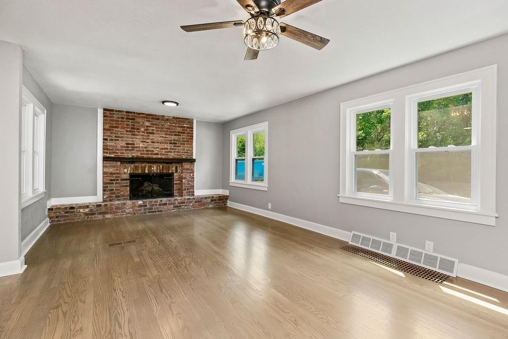 2216 N 55th Street — photo 18