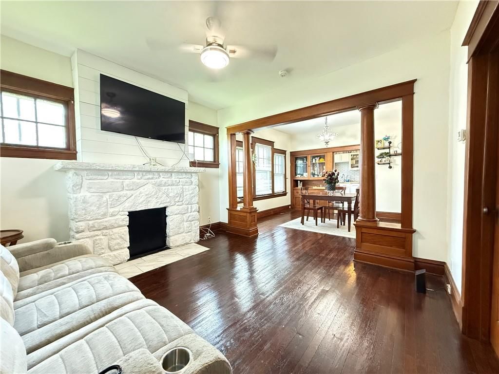 910 N Lynn Street — photo 2
