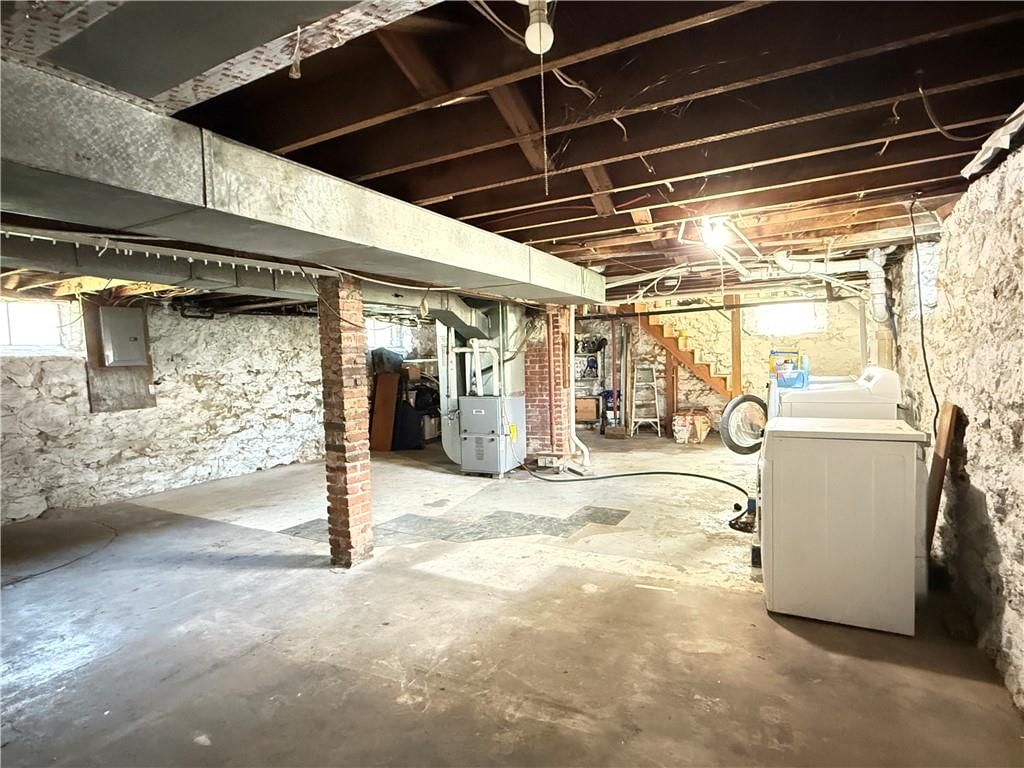 910 N Lynn Street — photo 18