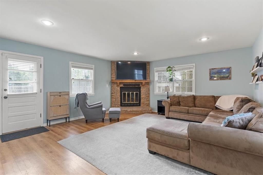 15 E 68th Terrace — photo 14