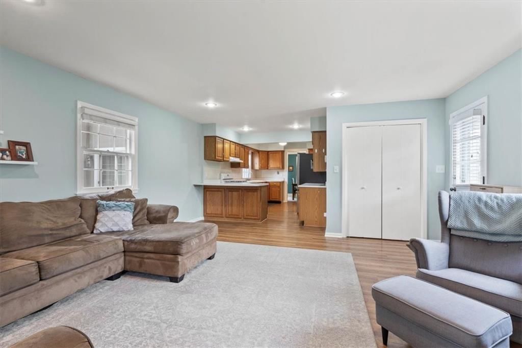 15 E 68th Terrace — photo 17