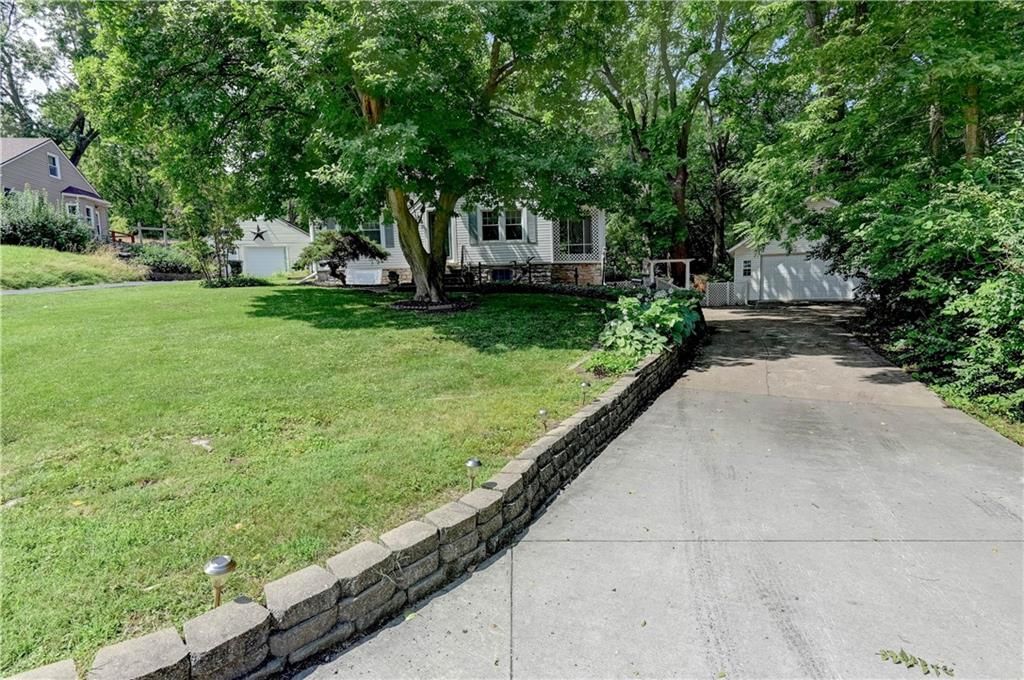 845 W 30th Street — photo 26