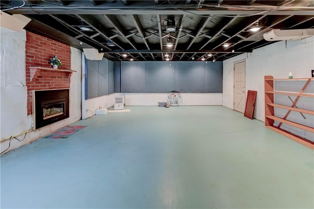 845 W 30th Street — photo 31
