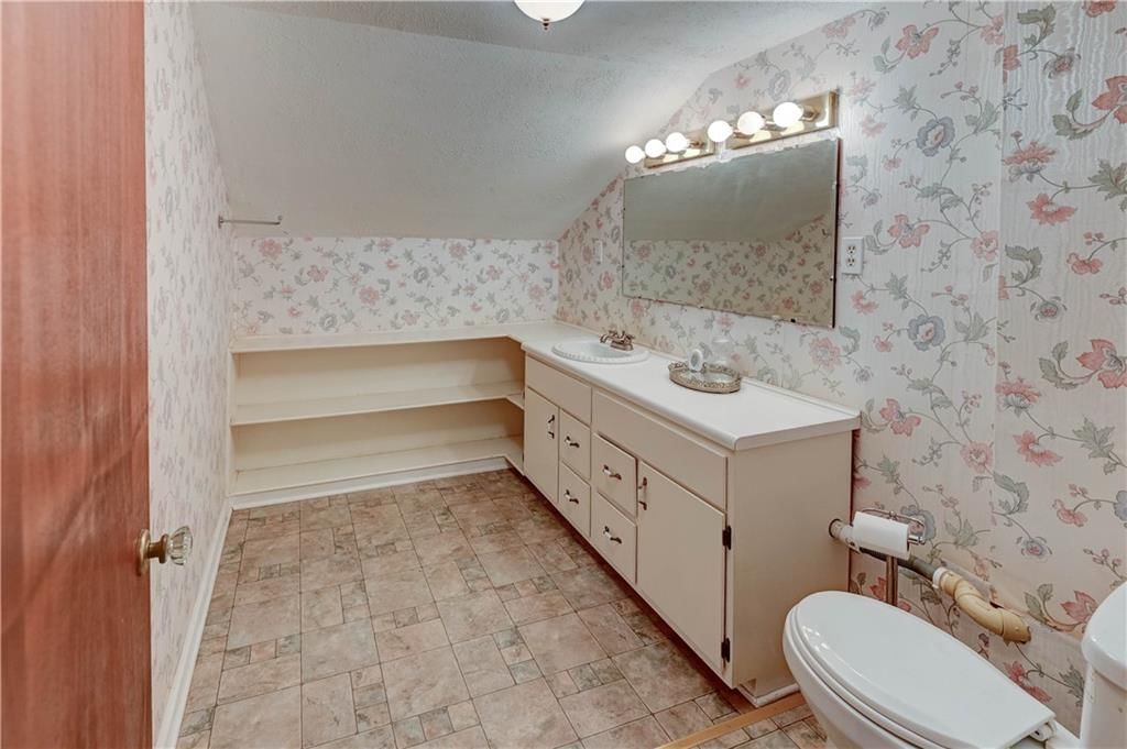 845 W 30th Street — photo 59