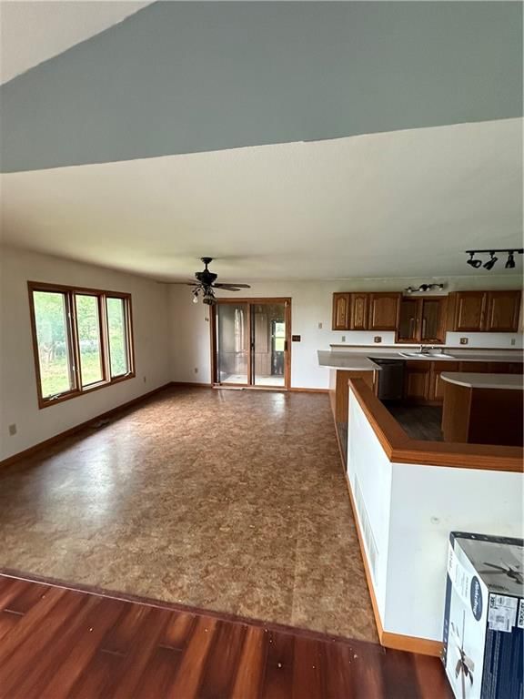 1011 N Arrowhead Drive — photo 15