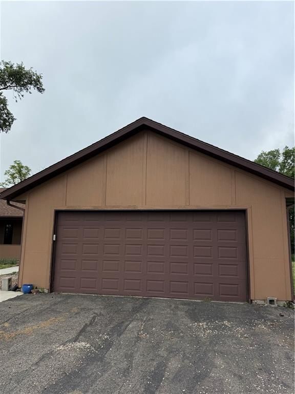 1011 N Arrowhead Drive — photo 43