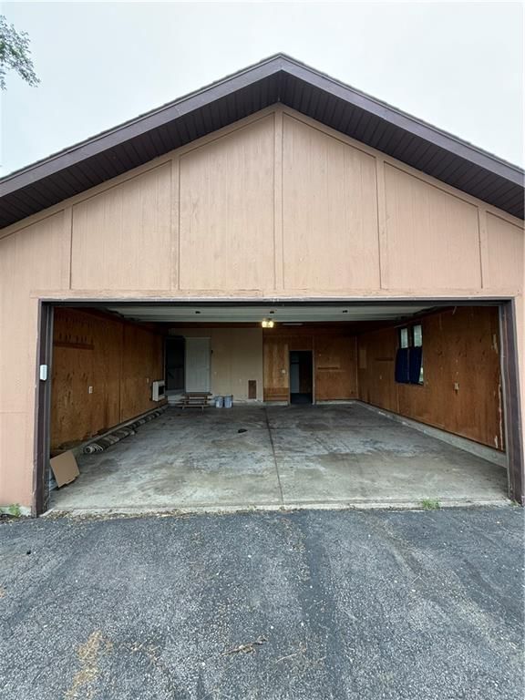1011 N Arrowhead Drive — photo 44