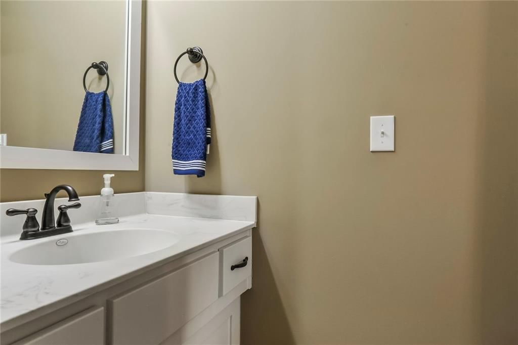 4521 LAKECREST Drive — photo 21