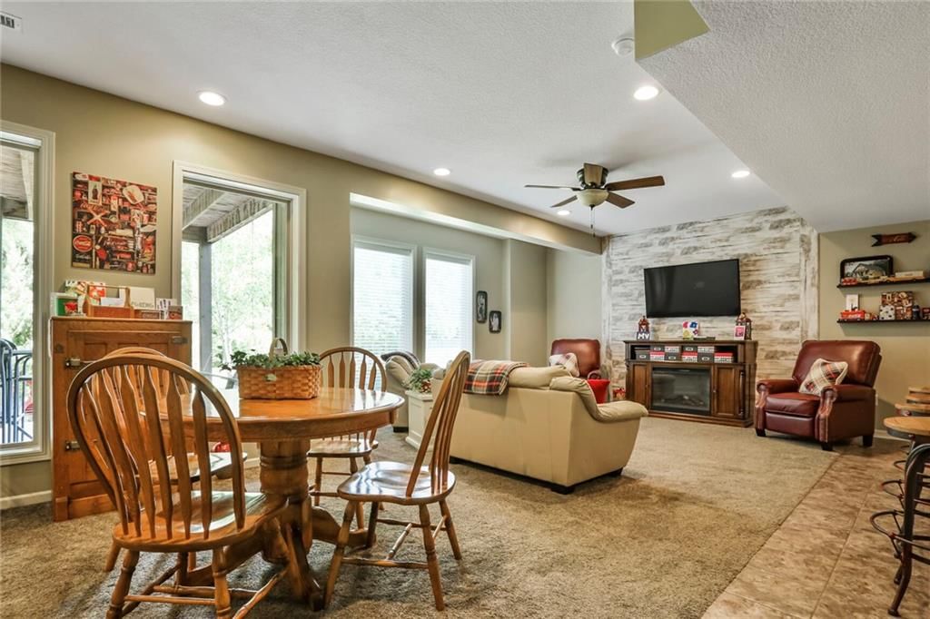 4521 LAKECREST Drive — photo 31