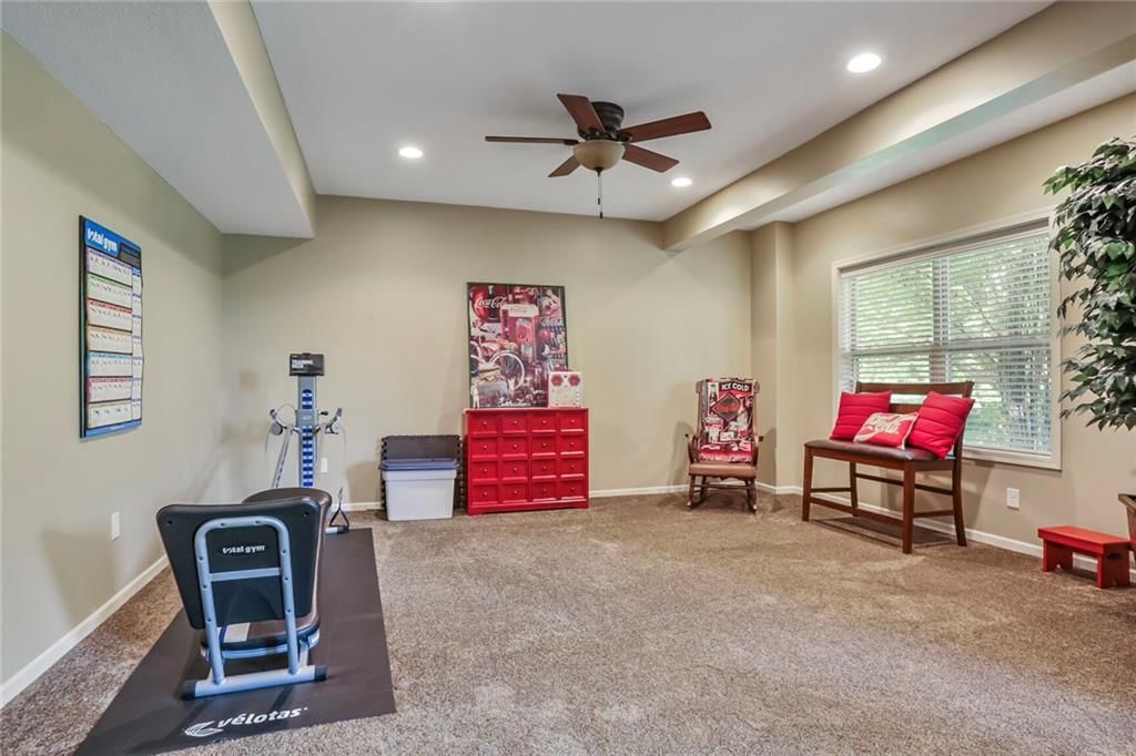 4521 LAKECREST Drive — photo 34