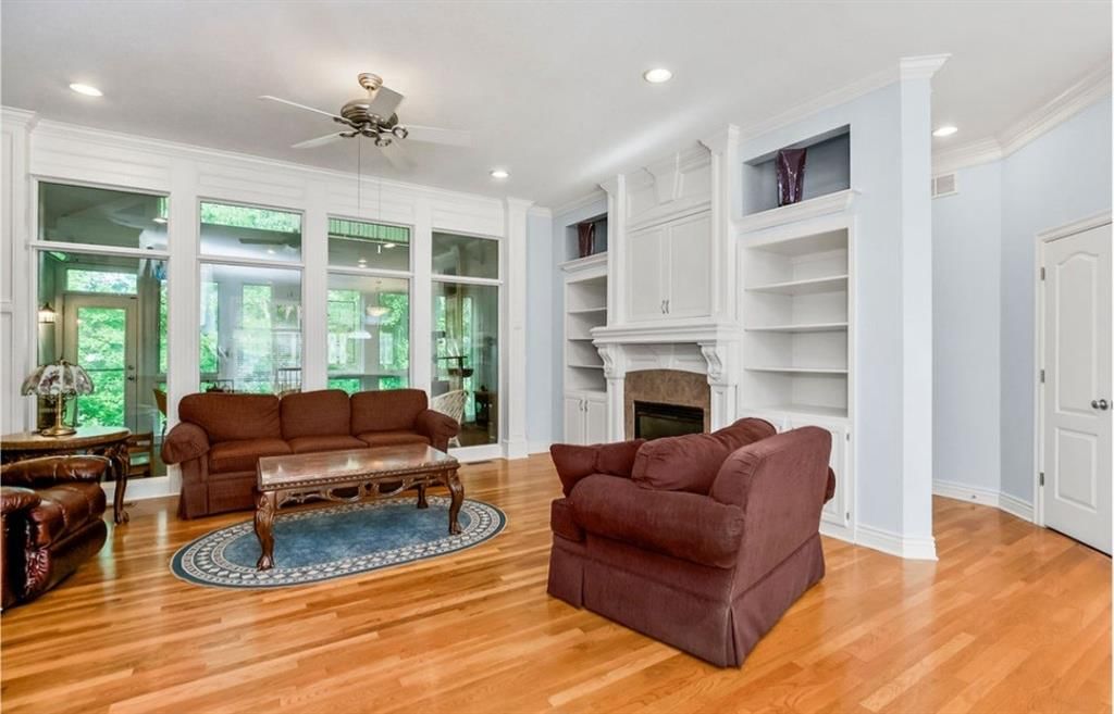 12556 Farley Street — photo 8