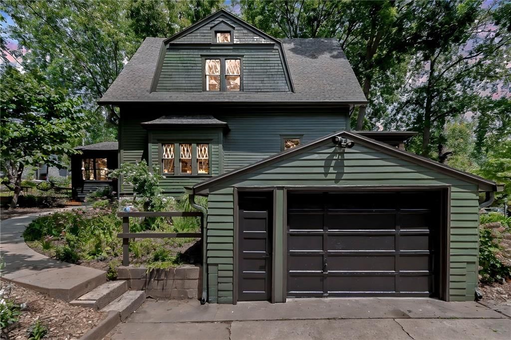 448 E Mississippi Street — photo 37
