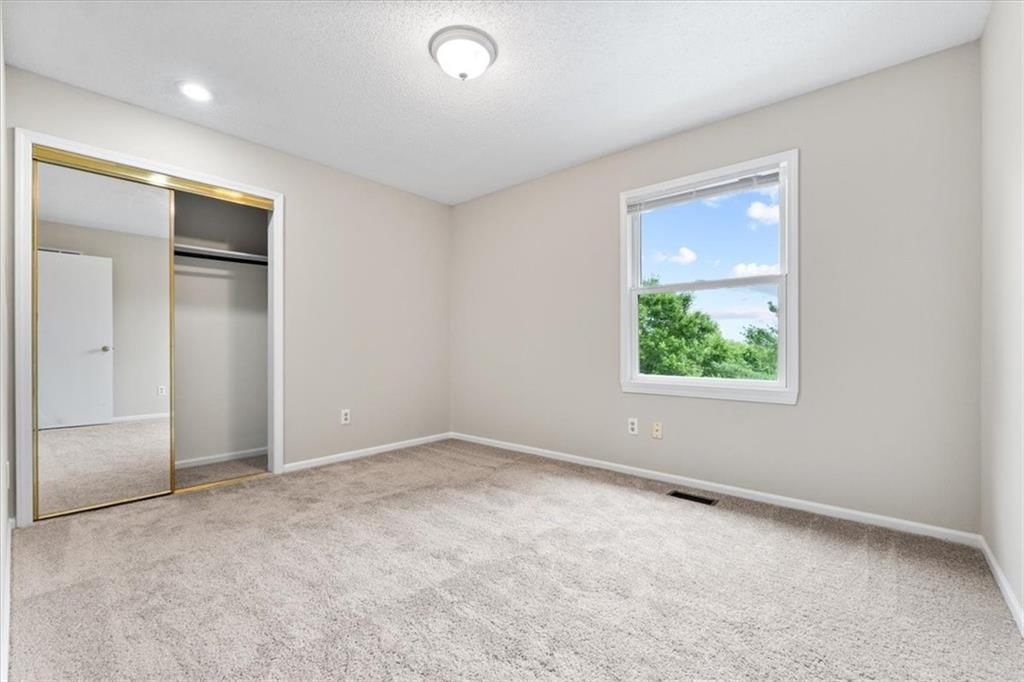 13942 W 113th Street — photo 30