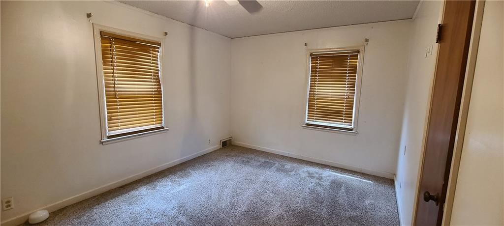 411 Wollard Boulevard — photo 12