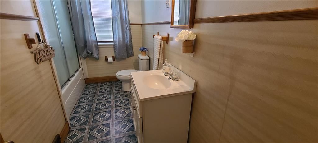 411 Wollard Boulevard — photo 14