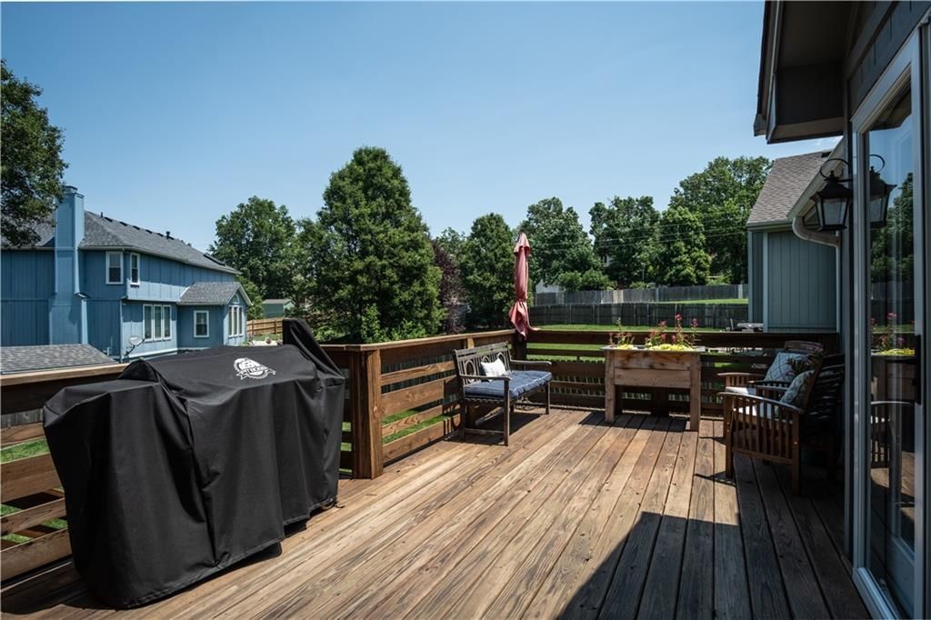 303 Shoreview Drive — photo 38