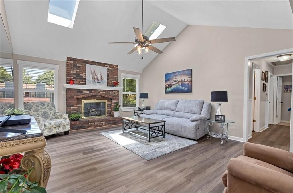 2816 SE 6th Street — photo 5