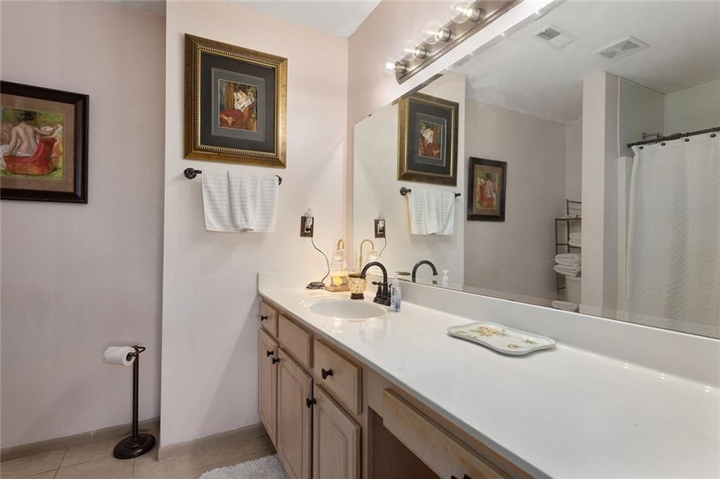 1347 NW Hidden Ridge Circle — photo 14