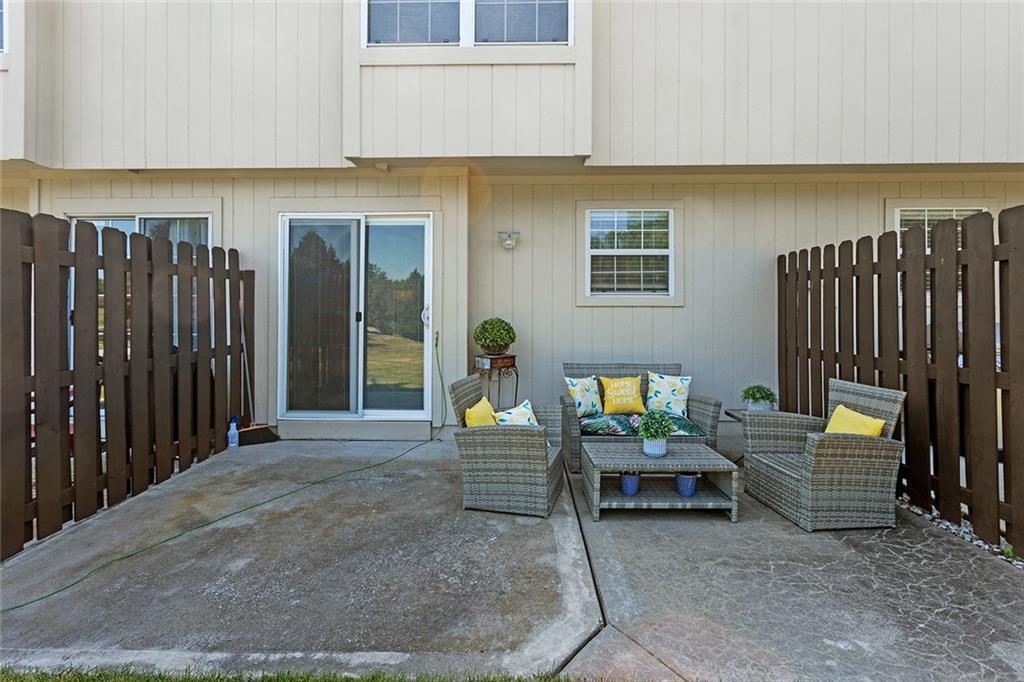 1347 NW Hidden Ridge Circle — photo 26
