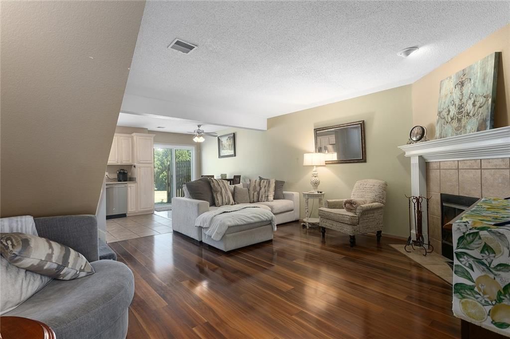 1347 NW Hidden Ridge Circle — photo 7