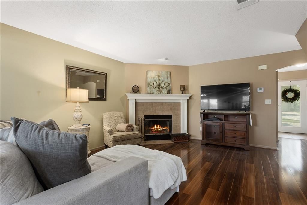 1347 NW Hidden Ridge Circle — photo 8