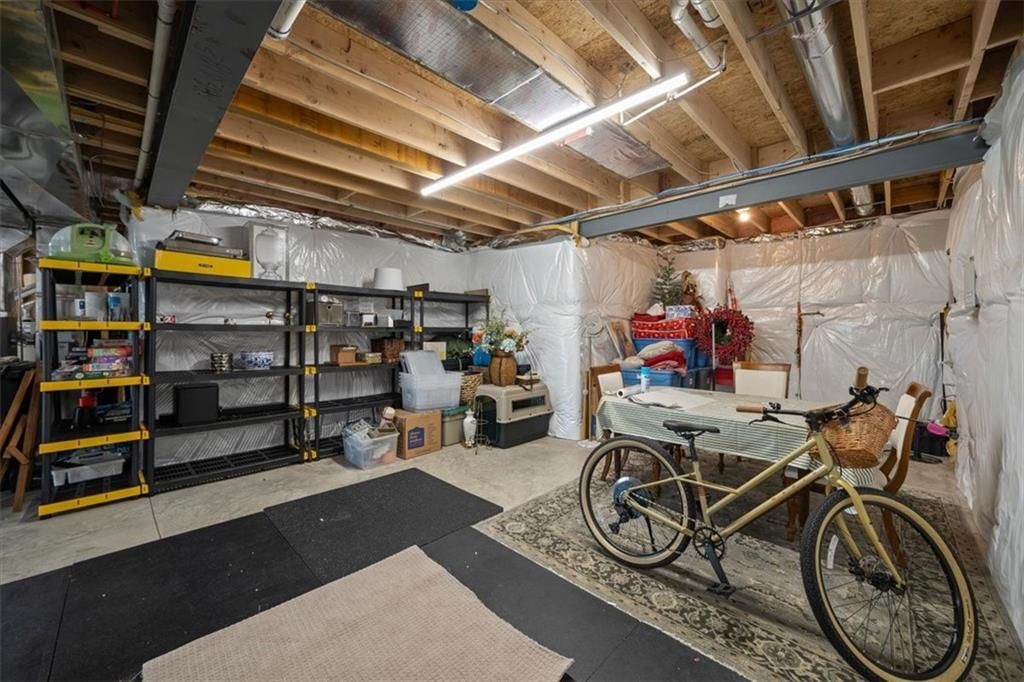 10709 N Bell Street — photo 32