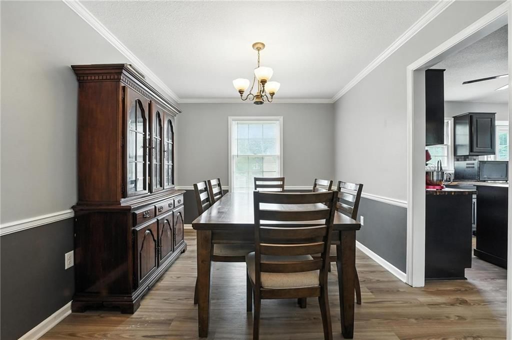 Photo 16 of 40 - 16116 W 126th Street